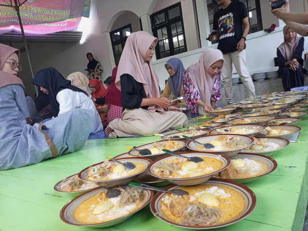 Masjid di Bantul Sajikan Bubur Sayur Lodeh untuk Buka Puasa, Pertahankan Tradisi Ratusan Tahun
