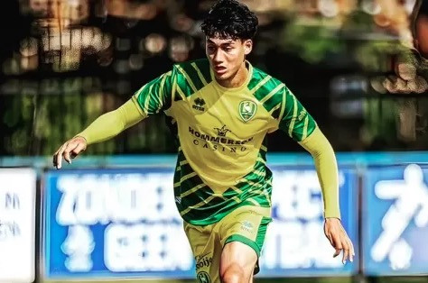 Perbandingan Statistik Ragnar Oratmangoen vs Rafael Struick di Eredivisie