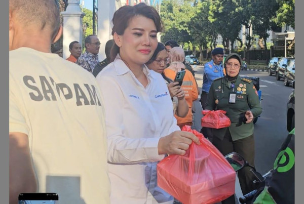 Sinergi PT Cakra Daya Makmur dengan Kemhan Berbagi Takjil dan Makanan Gratis