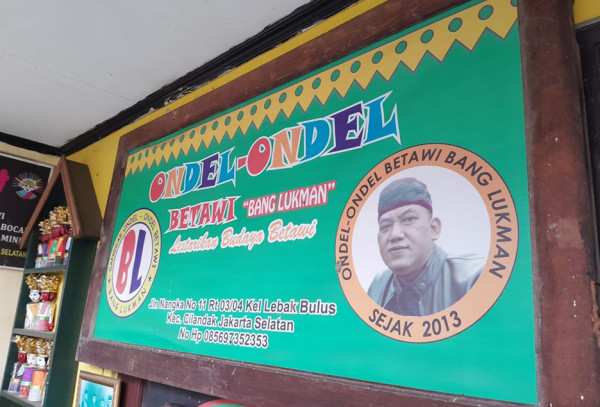 KUR BRI Membuka Jalan Lukman Hakim Terjun Berbisnis Miniatur Ondel-ondel