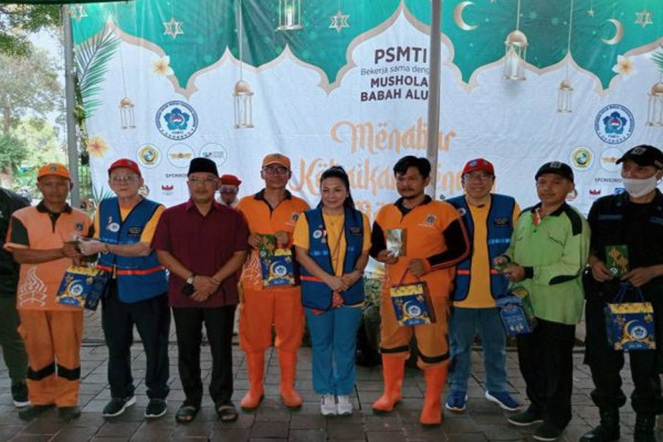 Ramadan 2024, PSMTI Gelar Bukber dan Santunan 250 Anak Yatim serta Petugas Kebersihan