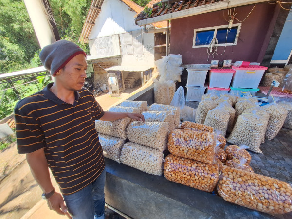 Usaha Endog Lewo Garut, Sukses Tingkatkan Produksi Berkat Pemberdayaan BRI KlasterkuHidupku