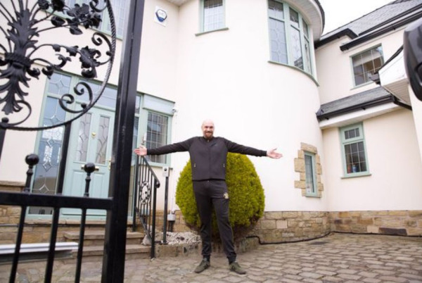 5 Potret Rumah Mewah Tyson Fury dan Keluarganya