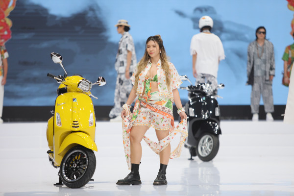 Shalom Razade Anak Wulan Guritno Jadi Model di IFW 2024