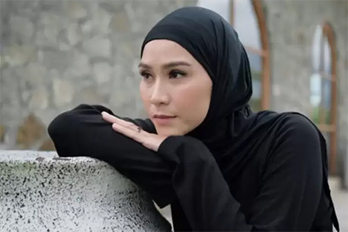6 Artis Cantik Indonesia yang Menikah dengan Sutradara
