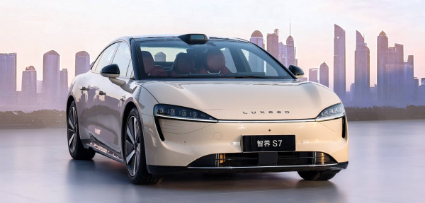 Luxeed S7: Mobil Listrik Kolaborasi Huawei-Chery, Sekelas BMW tapi Harga HR-V Turbo