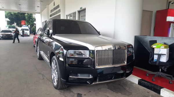 4 Potret Rolls Royce dan Mini Cooper Sandra Dewi Pemberian Harvey Moeis yang Disita Kejagung