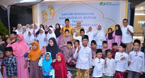 Tingkatkan Kepedulian Saat Ramadan, BPJS Ketenagakerjaan Serahkan Bantuan Banjir di Demak