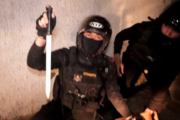 Operasi Bersihkan Wilayah, Polsek Majalaya Amankan Belasan Preman dan Senjata Tajam