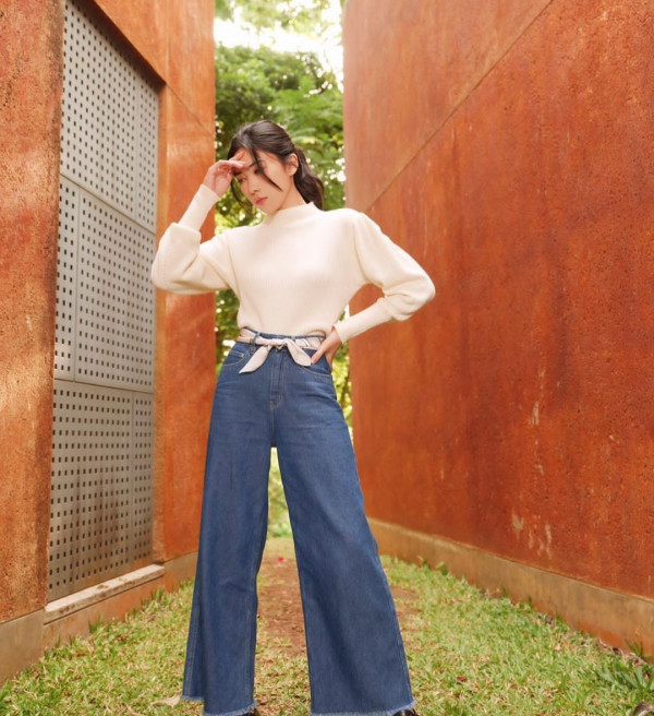 4 Rekomendasi OOTD Lebaran ala Isyana Sarasvati, Stylish Abis!