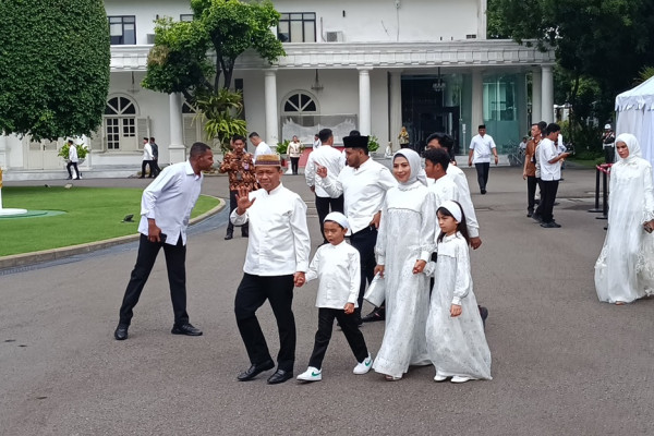 Hadiri Open House Presiden Jokowi, Sejumlah Menteri Tiba di Istana