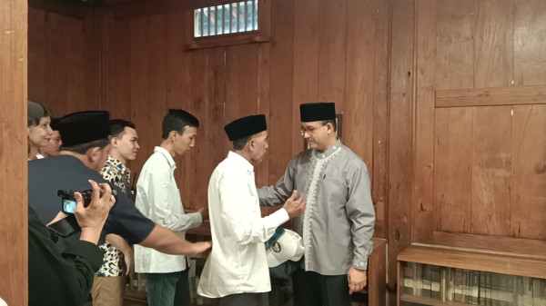 Open House Hari Pertama Lebaran, Pendopo Anies Baswedan Dipadati Warga