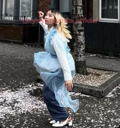 Foto Terbaru Zara Anak Ridwan Kamil Tanpa Hijab Viral, Warna Rambutnya Jadi Gunjingan
