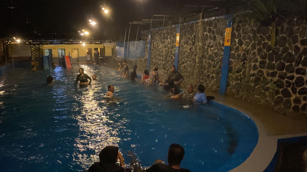 Serunya Libur Lebaran dengan Mandi Air Panas di Cipanas Galunggung, Cukup Bayar Rp20 Ribu
