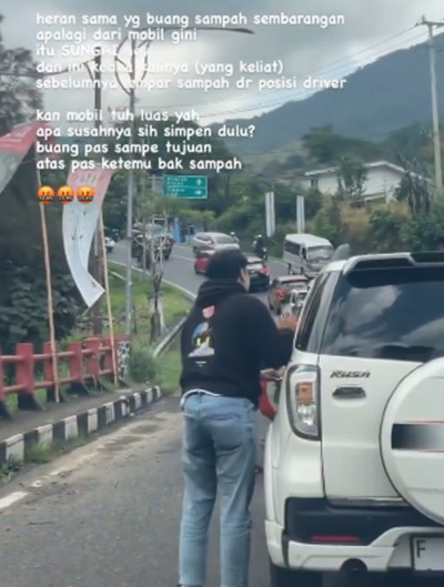 Penumpang Mobil Pribadi Buang Sampah ke Sungai saat Macet di Jalur Puncak Bogor, Tuai Hujatan