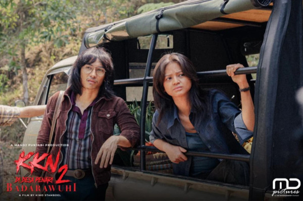 5 Perbandingan Film Siksa Kubur dan Badarawuhi di Desa Penari