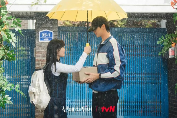 9 Perbedaan Drakor Lovely Runner dengan Versi Webtoon-nya