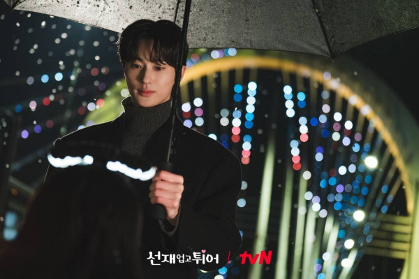 9 Perbedaan Drakor Lovely Runner dengan Versi Webtoon-nya