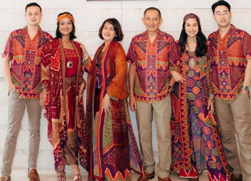 7 Potret Lebaran para Artis di Tahun 2024, Beby Tsabina hingga Maudy Ayunda