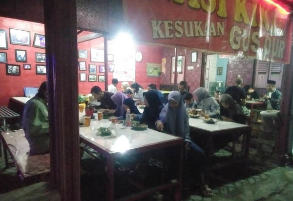 Gurihnya Kuliner Legendaris Nasi Kikil Jombang Tempat Favorit Makan Presiden Gus Dur
