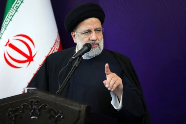 Perbedaan Kekuasaan Presiden dan Pemimpin Tertinggi Iran