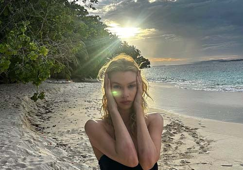 Dikunjungi Anthony Kiedis dan Supermodel Stella Maxwell, seperti Ini Keindahan Mentawai