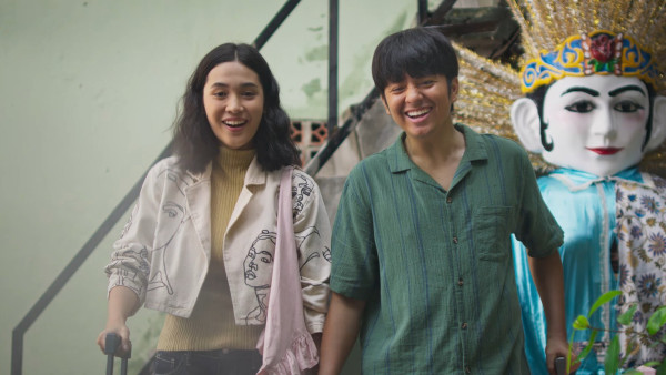 CERMIN: Dua Hati Biru, Belajar soal Pengasuhan Anak lewat Film
