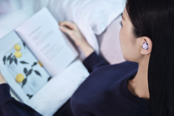 Rekomendasi 9 TWS Support Wireless Charging Harga Terjangkau