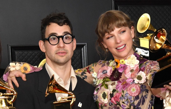 8 Referensi dalam Lagu The Tortured Poets Department dari Taylor Swift, dari Charlie Puth hingga Patti Smith