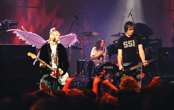 7 Artis Terburuk saat Menginap di Hotel, dari Miley Cyrus hingga Johnny Depp