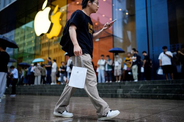 Huawei Pura 70 Bikin Bos Apple Sakit Kepala di China