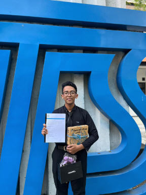 Kisah Pilu Mahasiswa ITS Meninggal Menjelang Wisuda, Ijazah Diberikan ke Ayahnya
