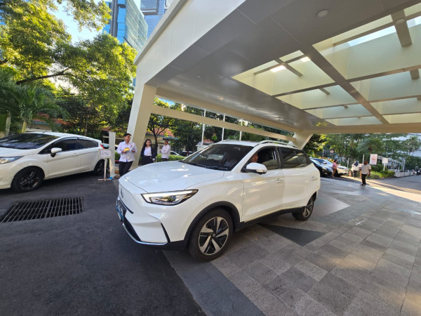 Mandiri Tunas Finance Catat Kenaikan Fantastis Kredit Mobil Listrik dan Hybrid Sepanjang 2024