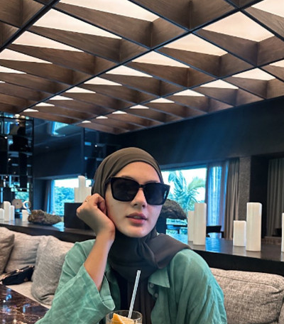 Paula Verhoeven Mantap Berhijab, Intip Potret Cantiknya dalam Tampilan yang Baru