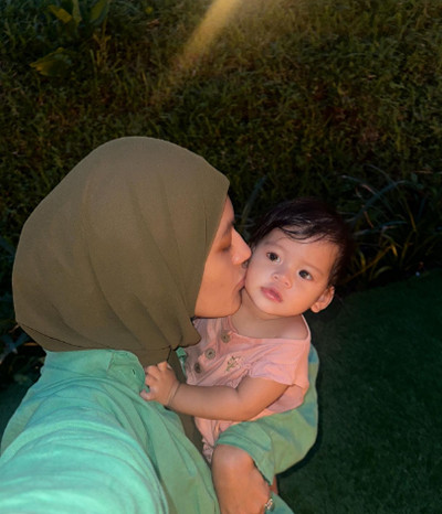 Paula Verhoeven Mantap Berhijab, Intip Potret Cantiknya dalam Tampilan yang Baru
