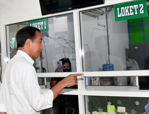 Jokowi Janji Sekolahkan Dokter RSUD Kondosapata Mamasa
