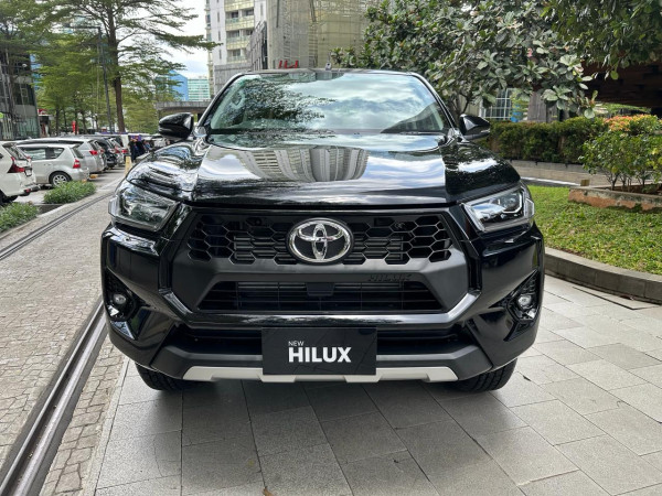 Berapa Harga Toyota Hilux 4x4? Berikut Spesifikasi dan Kelebihannya