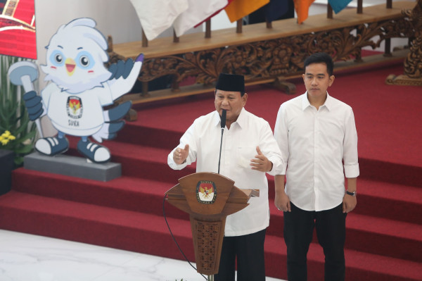 Kelakar Prabowo soal Senyuman Berat hingga Ajakan Bersatu