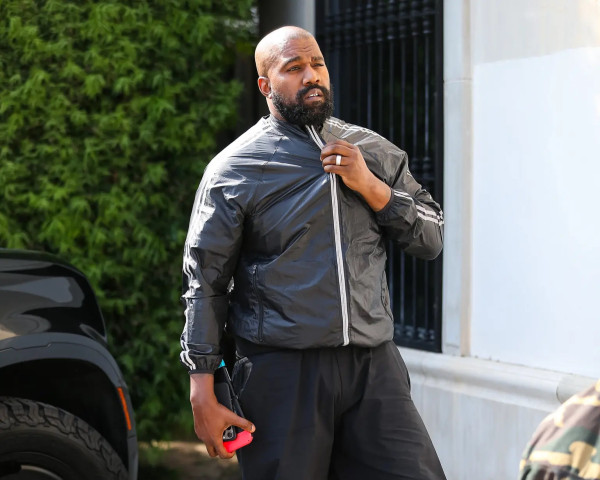 Kanye West Umumkan Bakal Luncurkan Studio Porno, Rambah Bisnis Hiburan Dewasa