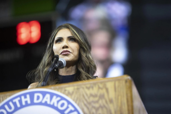 Siapa Kristi Noem? Calon Wakil Presiden Donald Trump yang Suka Menembak Hewan Peliharaan