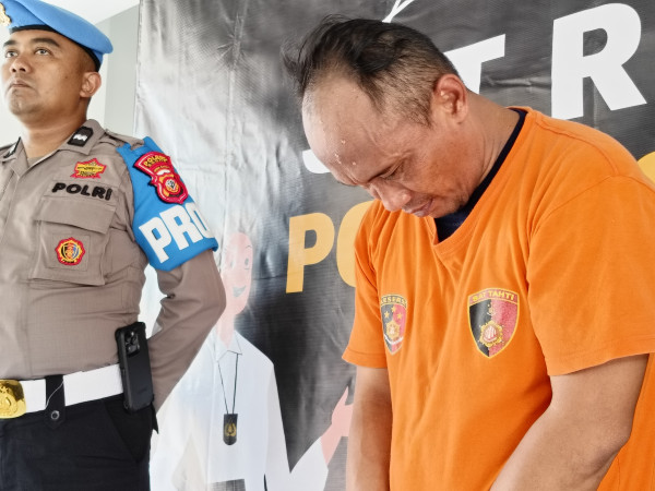 Ancam Petugas Puskesmas Leuwisadeng Pakai Golok, Kini Hari Menangis di Kantor Polisi
