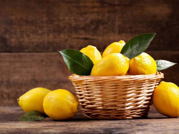 7 Buah yang Cepat Turunkan Berat Badan, Rendah Kalori dan Tinggi Serat