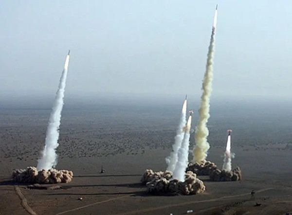 Perbandingan Rudal Balistik Iran dan Israel, Siapa Lebih Kuat?
