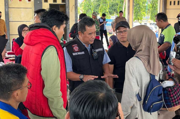 Helikopter Pembawa Bantuan Akhirnya Mendarat di Latimojong Luwu, 8 Warga Dievakuasi