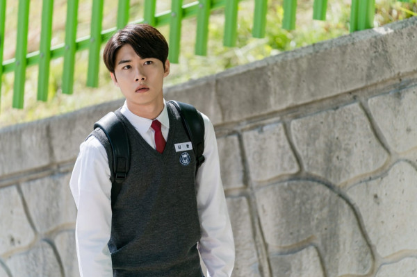 6 Perbedaan Drakor Begins Youth dengan Sumber Asli BTS Universe (Episode 1-4)
