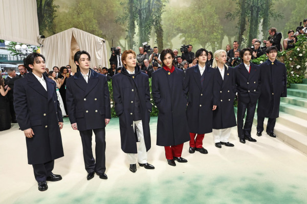Aksi Stray Kids dan Jennie BLACKPINK di Met Gala 2024, Ada Interaksi!