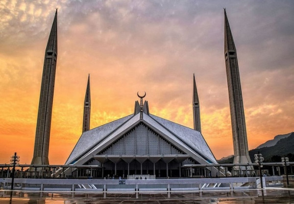 10 Masjid Terbesar di Dunia, Nomor 4 Ada di Indonesia