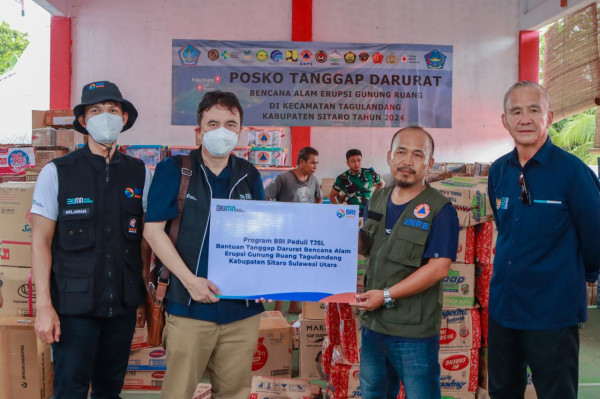 BRI Peduli Salurkan Bantuan untuk Korban Terdampak Erupsi Gunung Ruang