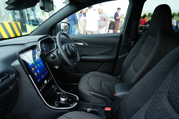 Menguji Keseriusan VinFast Melakukan Penetrasi Pasar Mobil Listrik di Indonesia