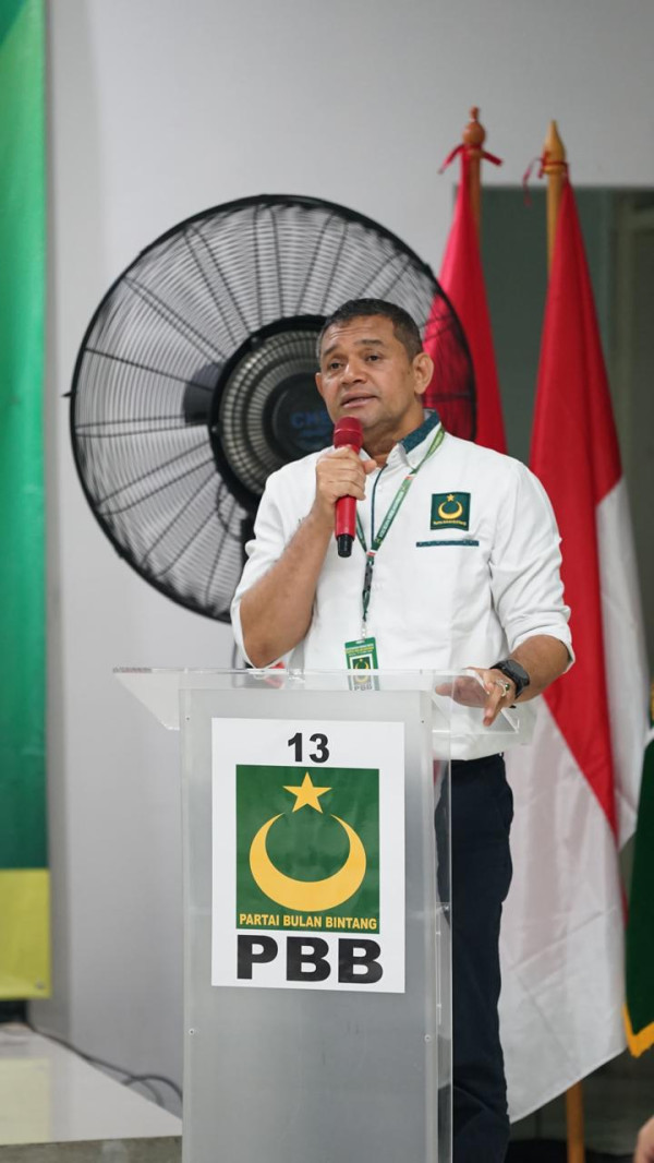 Profil Fahri Bachmid Penjabat Ketum PBB Pengganti Yusril Ihza Mahendra